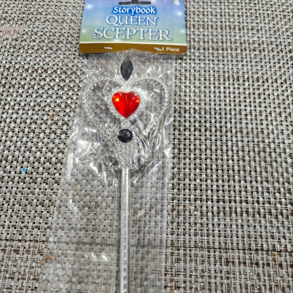 Queen of hearts scepter